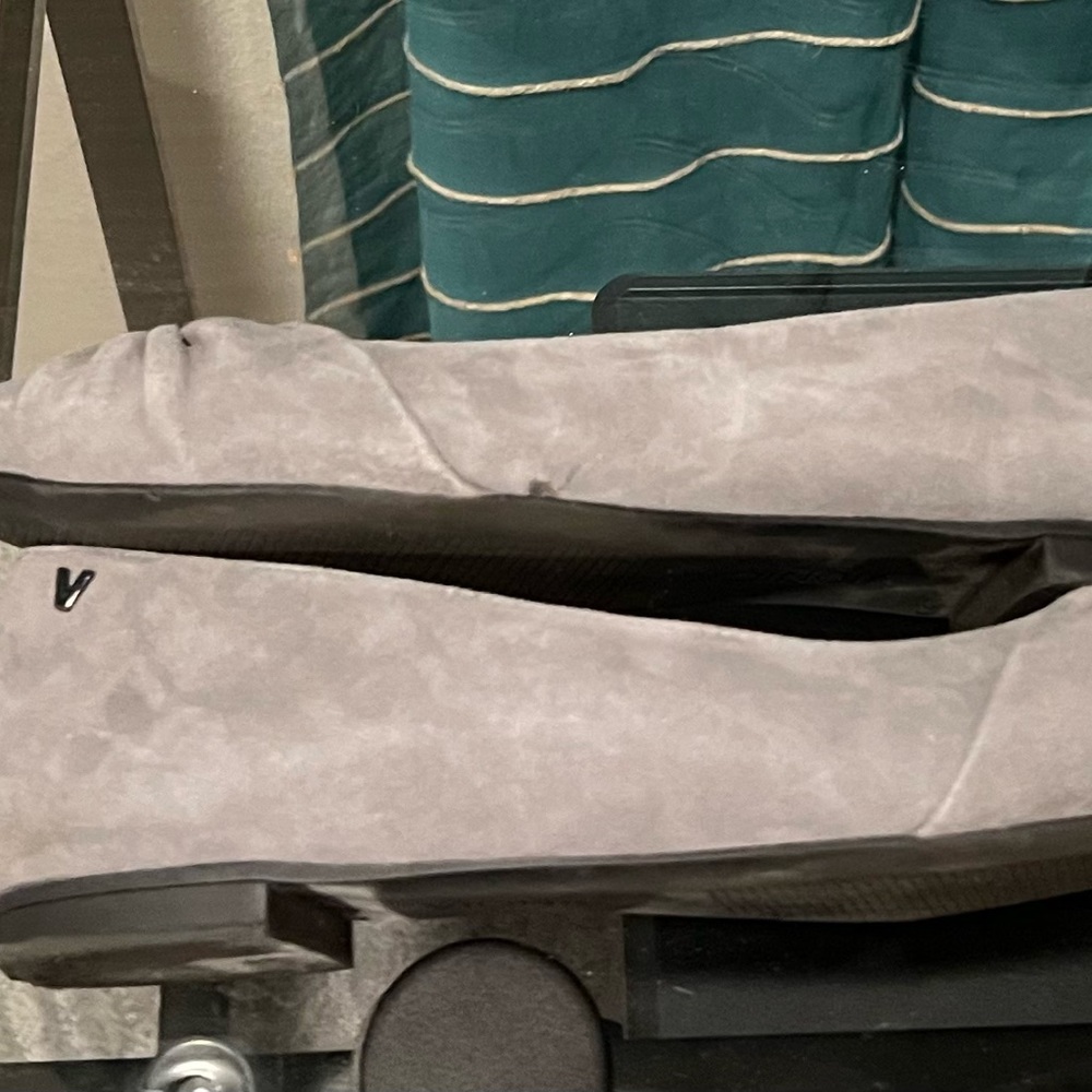 Vionic Gramercy Flats Size 9 - image 4